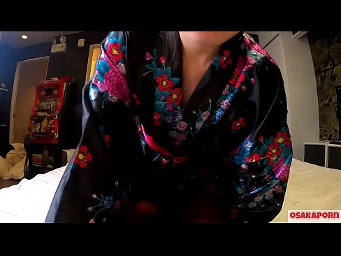 ❤️ ځوان cosplay نجلۍ په یوه آس او په یوه blowjob کې د squirt سره orgasm ته جنس خوښوي. اسيايي نجلۍ چې ويښتان لرونکې بلۍ او ښکلې سينه يې په دوديز جاپاني لباس کې په شوقيه ويډيو کې د مشت زنی ښکارندویي کوي. ساکورا 3 اوساکاپورن. ❤️ مقعد ویډیو